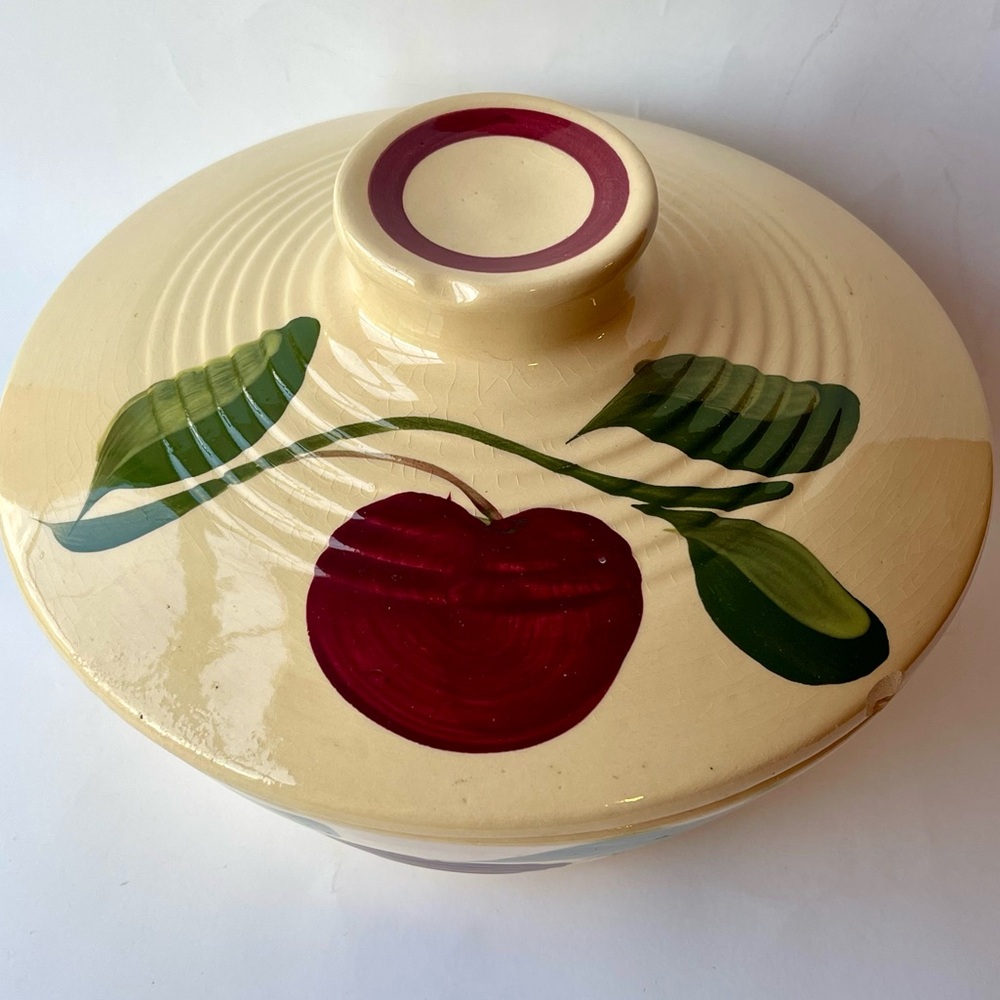 Watts Pottery Covered Casserole Dish- #601 Apple Three Leaf - Picture 3 of 11